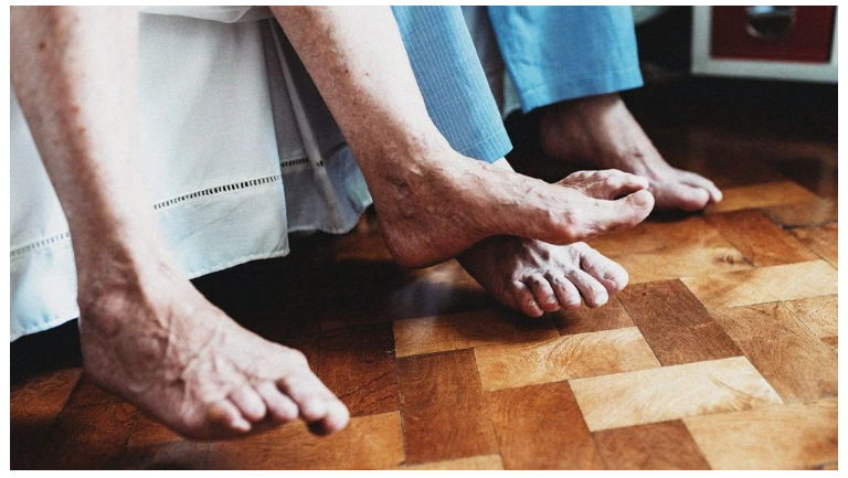 什么是類風濕關(guān)節(jié)炎？癥狀，治療，原因以及你需要知道的一切