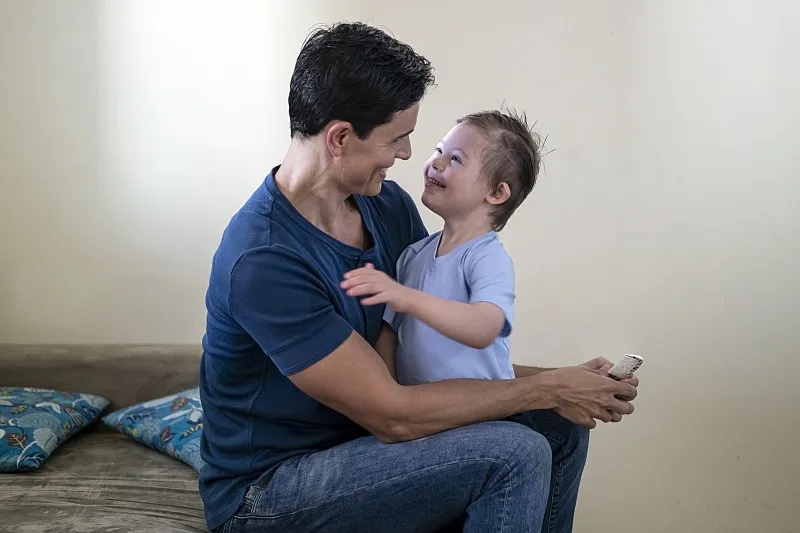 多種干細(xì)胞療法和神經(jīng)康復(fù)治療腦癱:病例報(bào)告 多種干細(xì)胞療法和神經(jīng)康復(fù)治療腦癱:病例報(bào)告