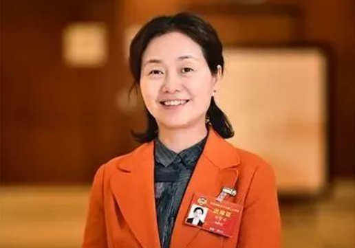 湖南省政協(xié)委員邱夢(mèng)丹 湖南省政協(xié)委員邱夢(mèng)丹