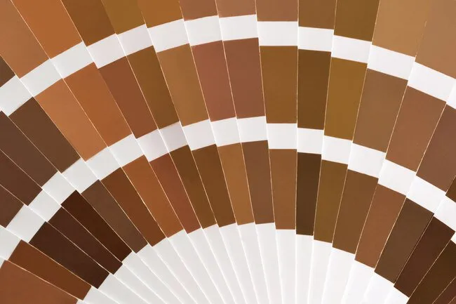 泡沫尿、棕色尿或血尿